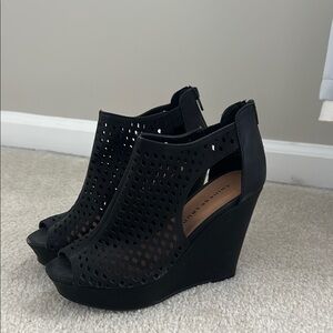 Chinese Laundry Black Perforated Wedge Sandals